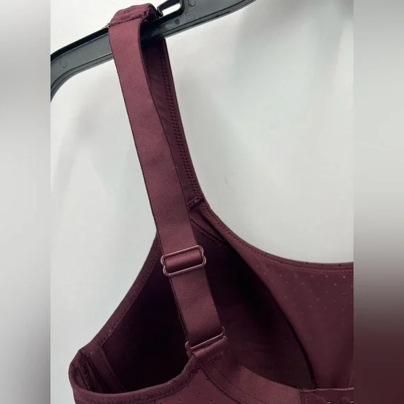 Lululemon Run Times High Support Sports Bra Size 34D Color Burgundy - Picture 11 of 12